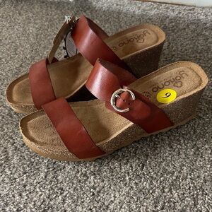 Women's Tan Wedge Sandals
